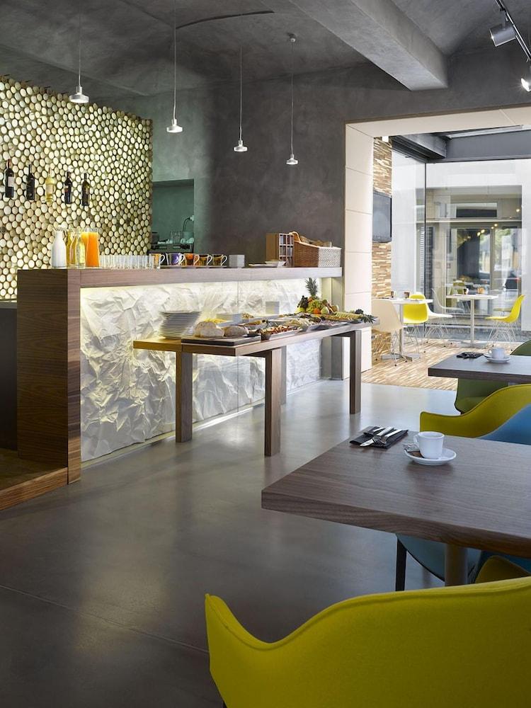 Moods Boutique Hotel Praha Bagian luar foto