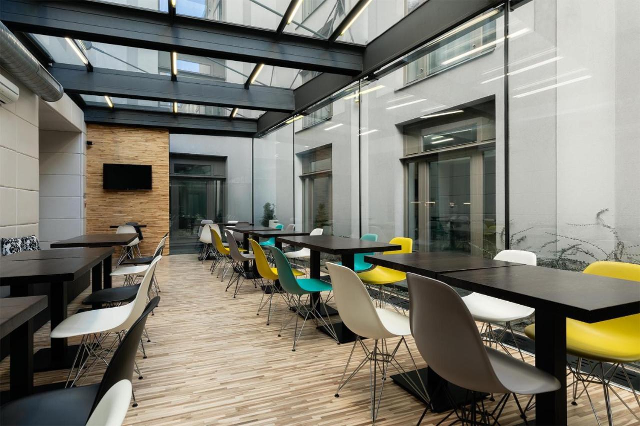 Moods Boutique Hotel Praha Bagian luar foto