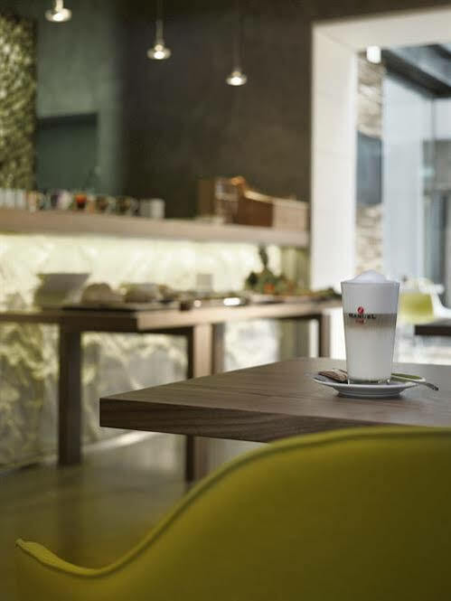Moods Boutique Hotel Praha Bagian luar foto